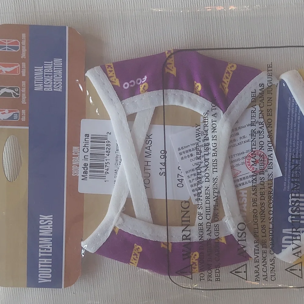 Los Angeles Lakers NBA Youth Masks2 pack Brand New in Packaging Sells for $14.99